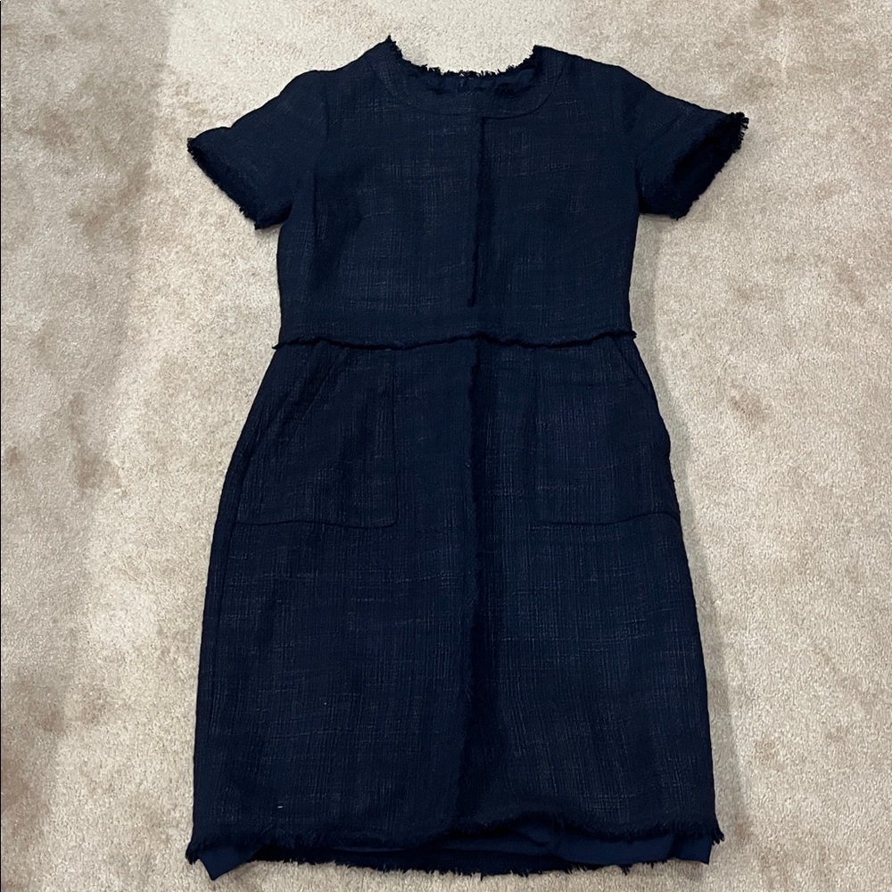 Like New Banana Republic Navy Textured, Short Sleeved, 2 f pockets Dress, Sz. 6,